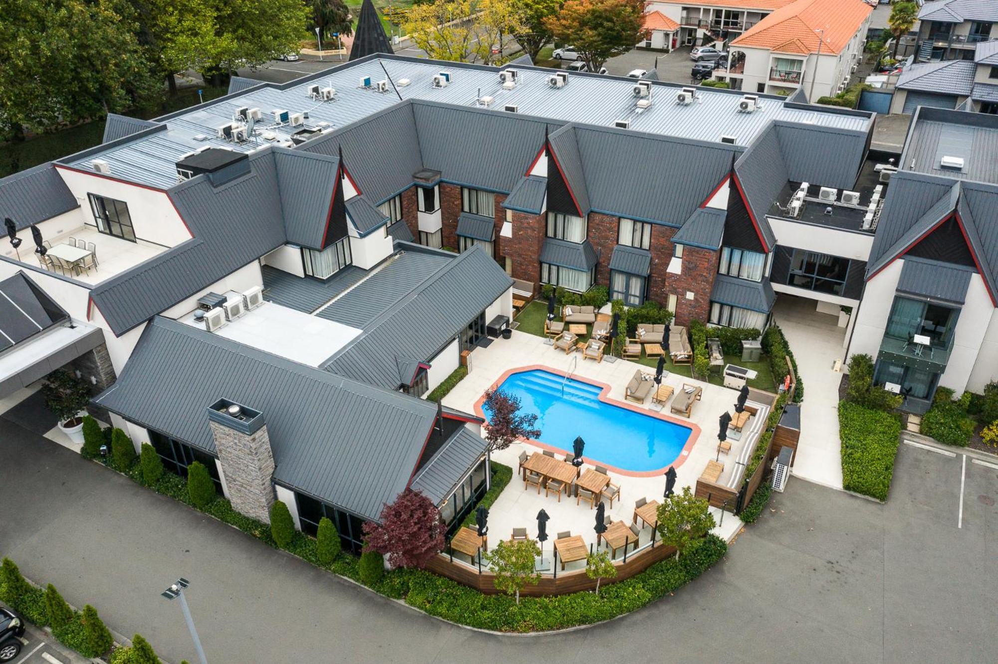 马尔伯勒城堡酒店 布伦海姆 外观 照片 The hotel's pool