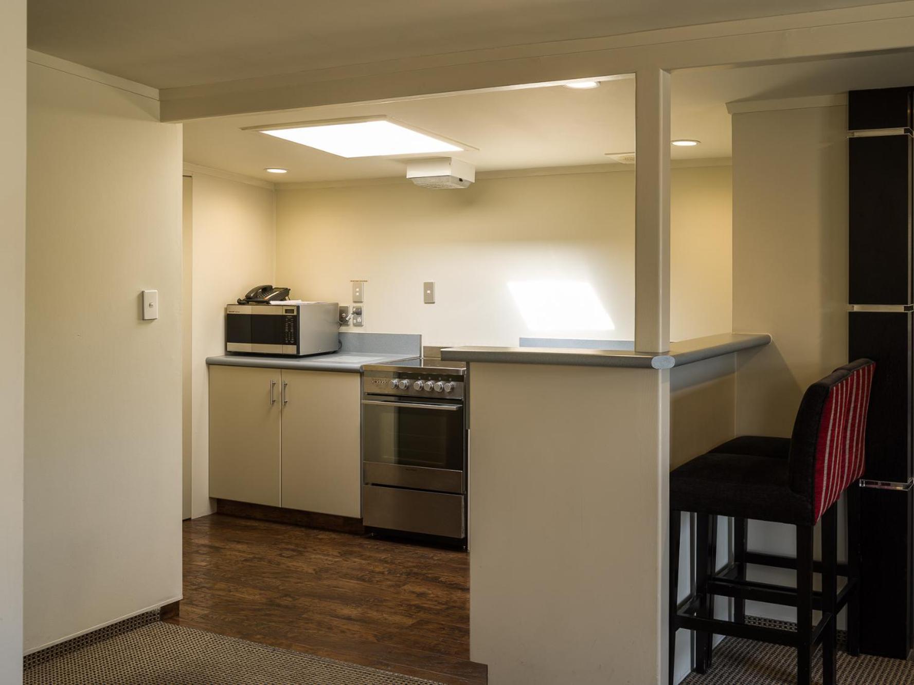 马尔伯勒城堡酒店 布伦海姆 外观 照片 A typical kitchen in a student apartment